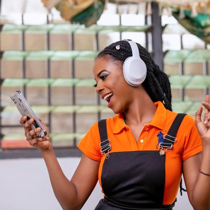 Sophie Bakker - Founder of Grove Field Mirror